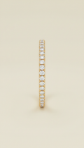 18k gold pavé diamond band