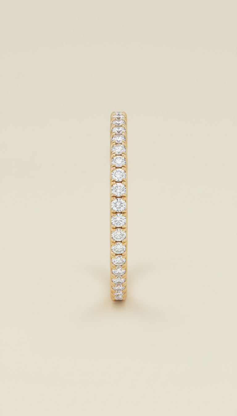 18k gold pavé diamond band
